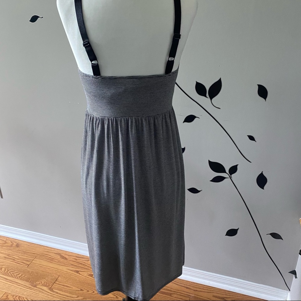 Thyme post partum/maternity dress - Picture 3 of 7
